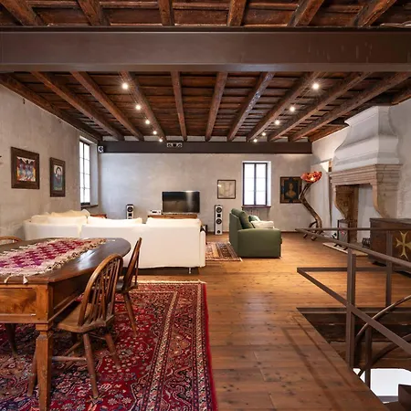 Casa Dei Camini Venetian * Caprino Veronese